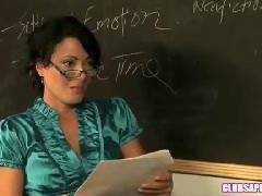 ClubSapphic - Teachers and MILFs - Classroom Sex with Payton Leigh and Zoey Holloway